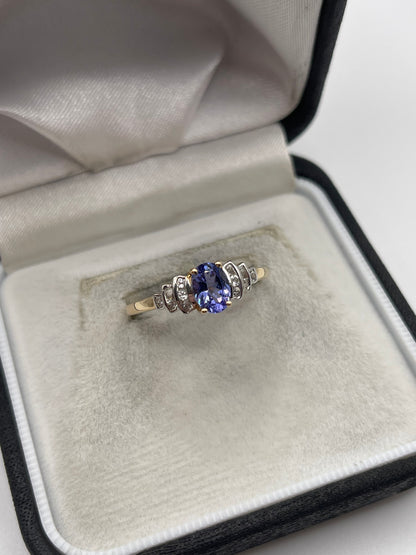 9ct gold tanzanite and zircon ring
