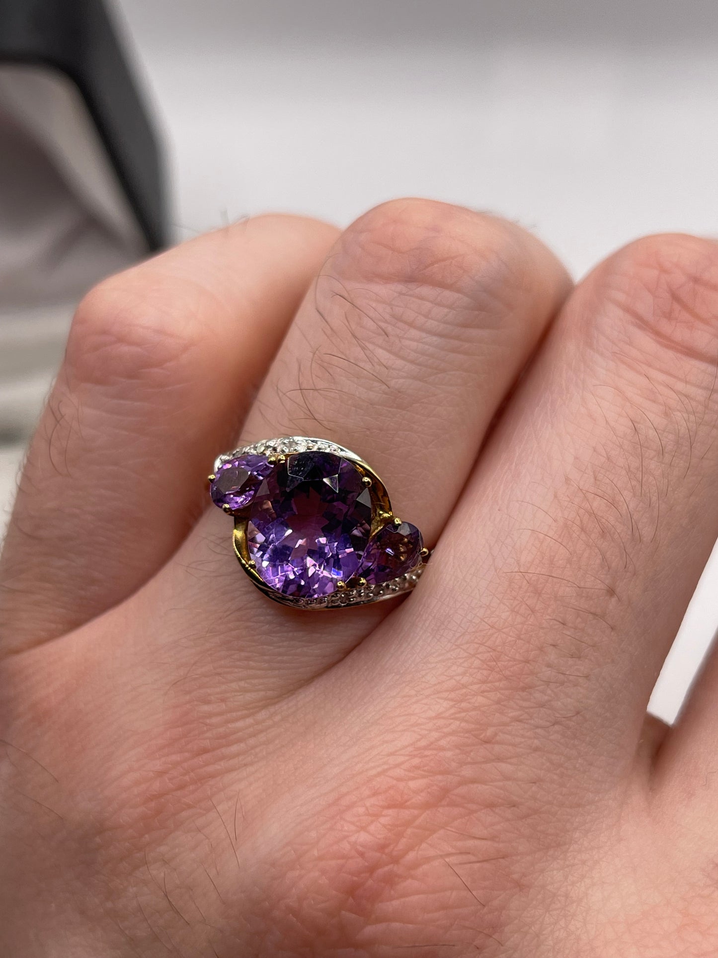 9ct gold amethyst and diamond ring