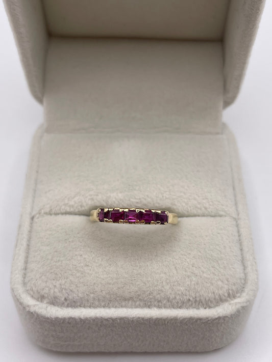 9ct gold ruby ring