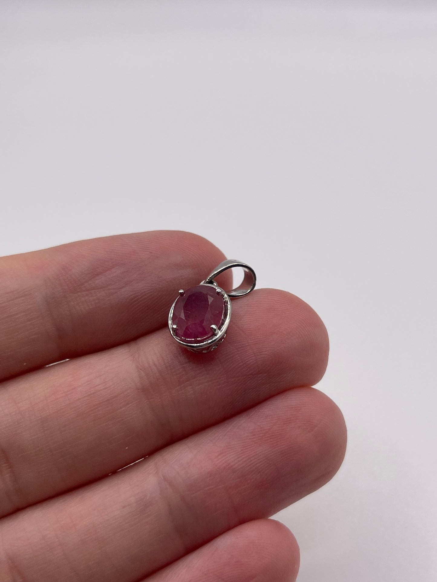 18ct white gold ruby pendant