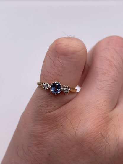 9ct gold sapphire and diamond ring