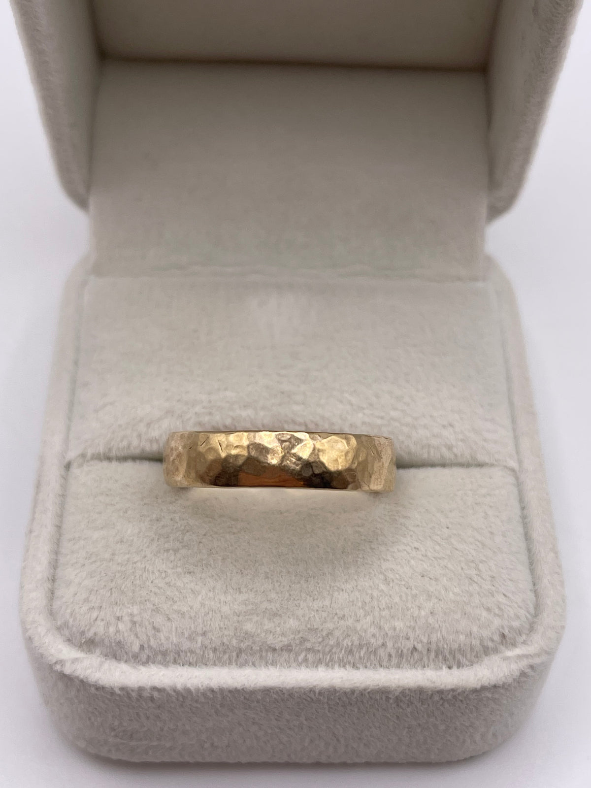 9ct gold band