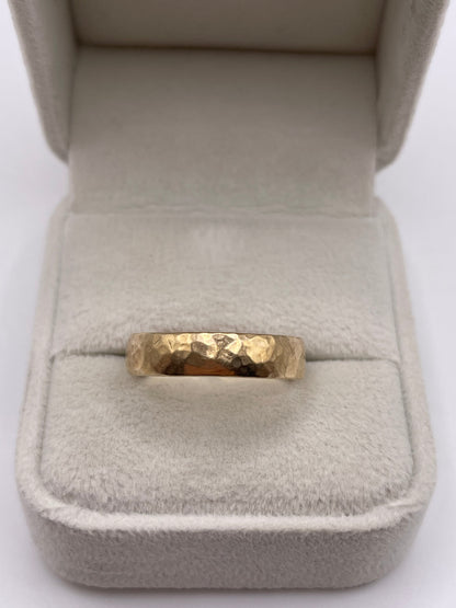 9ct gold band