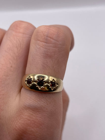 9ct gold garnet gypsy ring