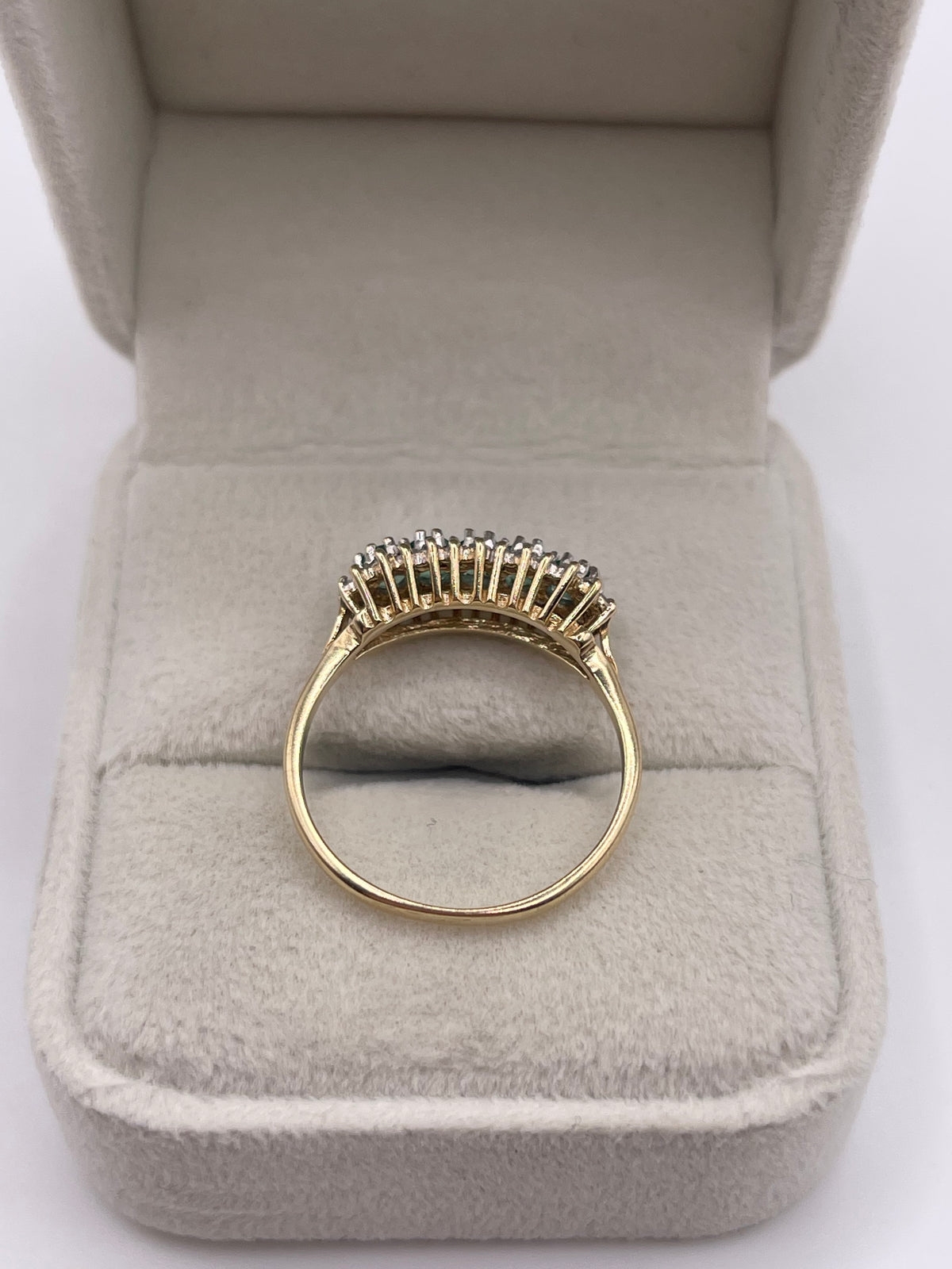 9ct gold emerald and diamond ring