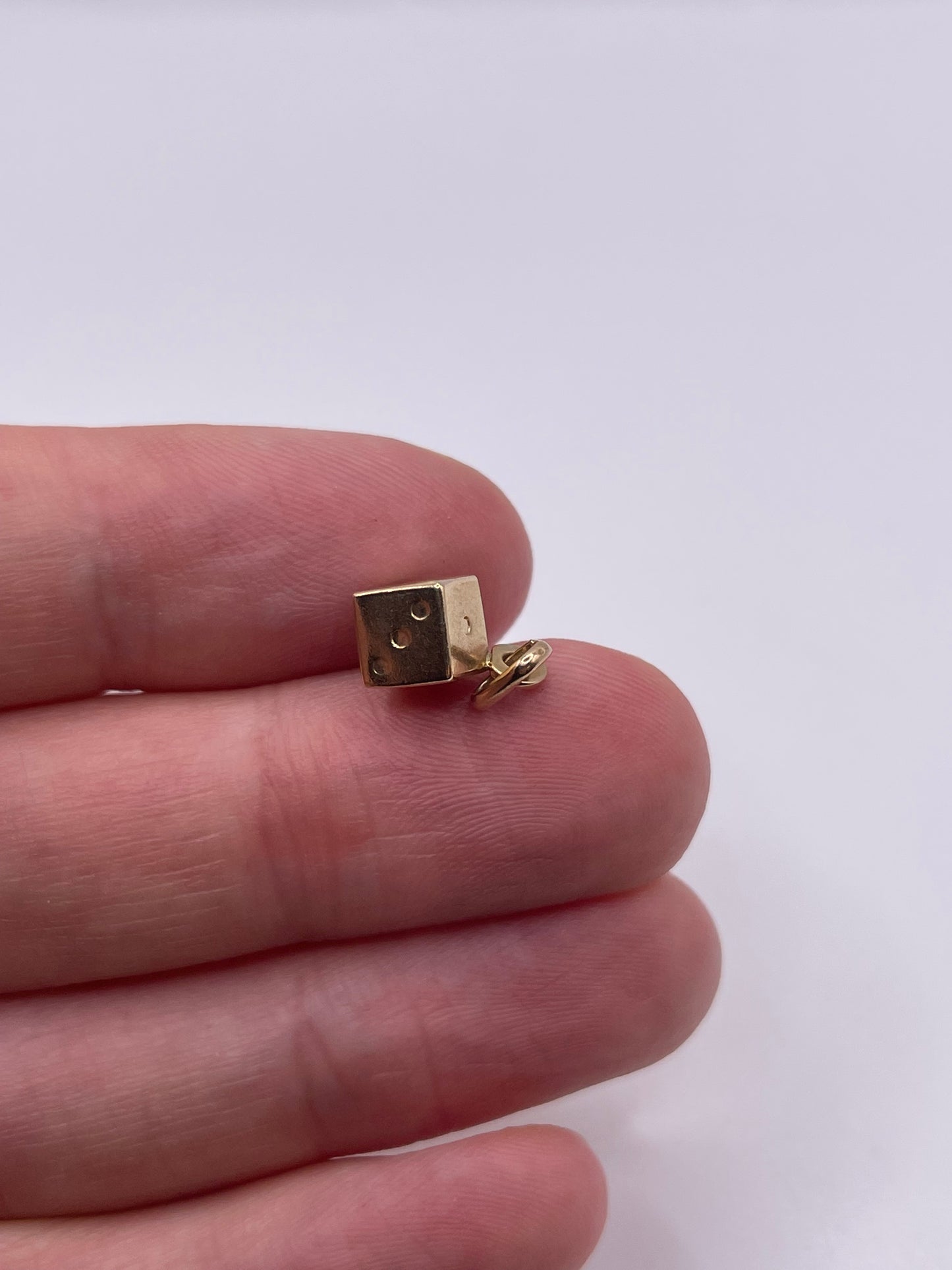 9ct gold dice charm