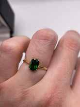 Load image into Gallery viewer, 9ct gold diopside ring
