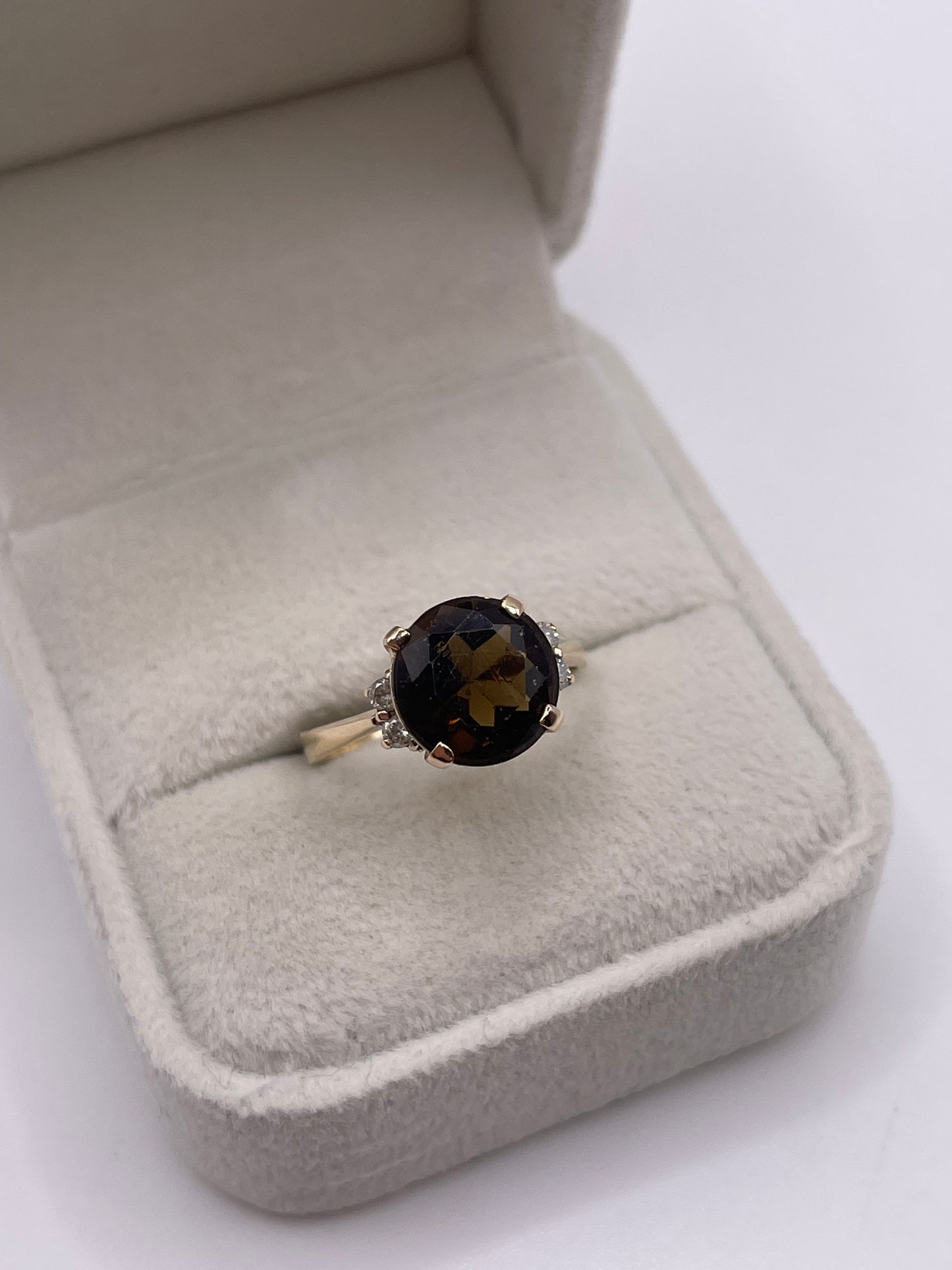 9ct gold Smokey quartz and diamond ring