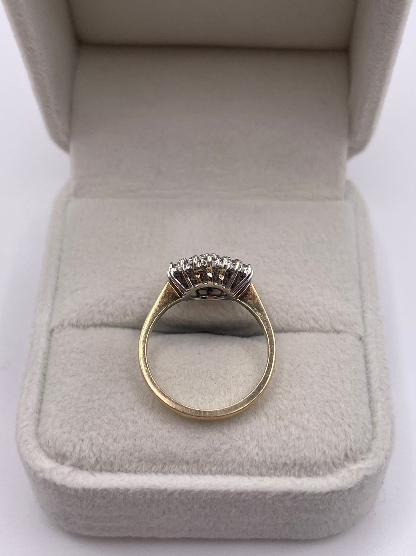 9ct gold diamond cluster ring