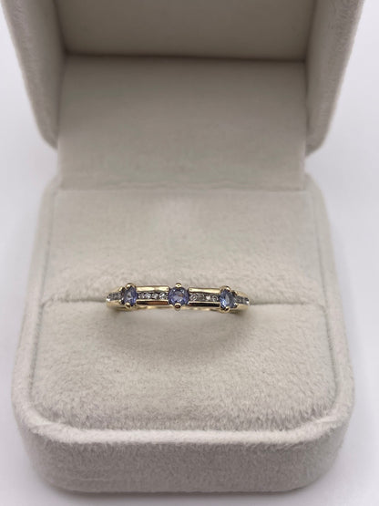 9ct gold tanzanite and diamond ring