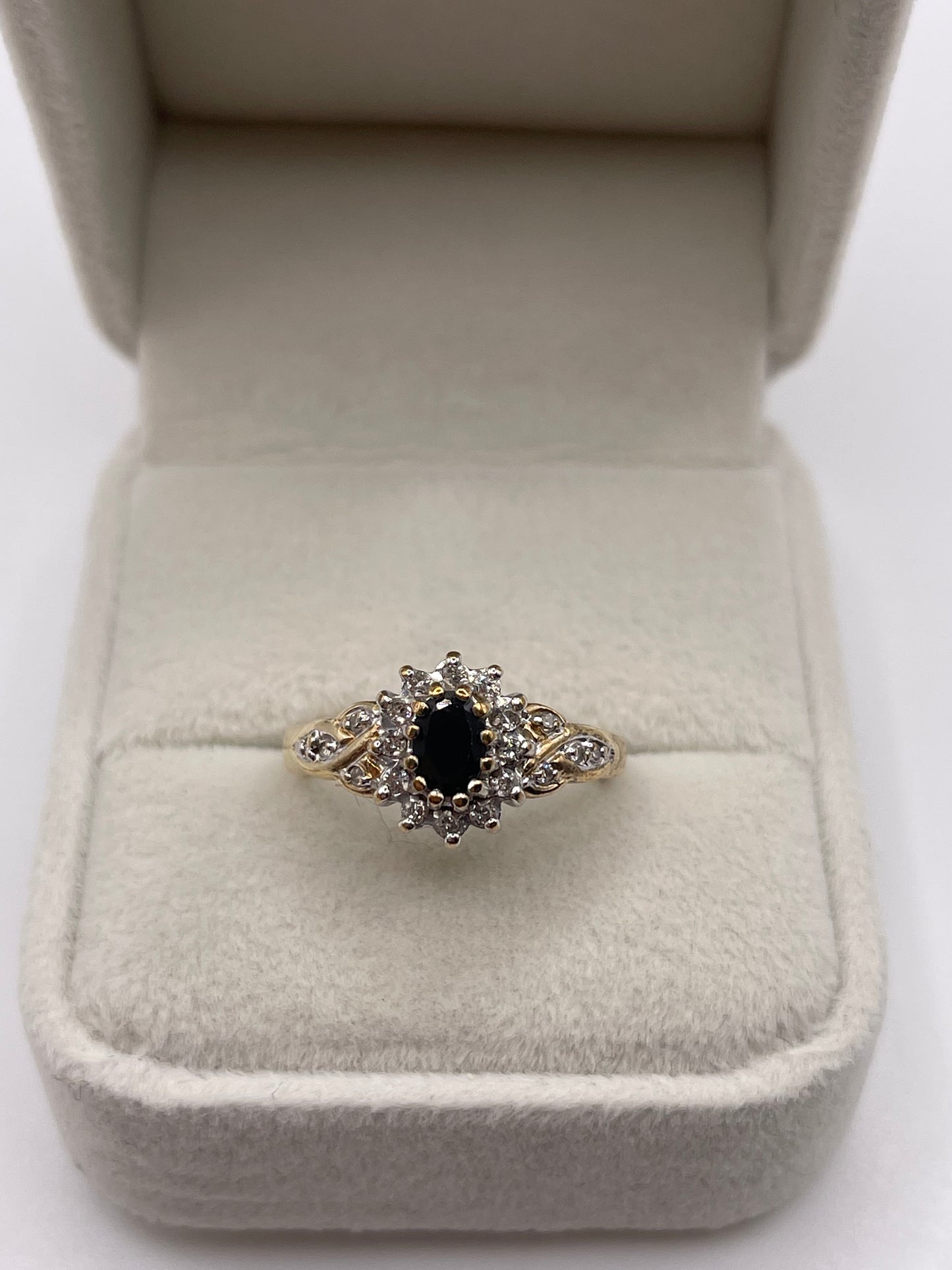 9ct gold sapphire and diamond ring