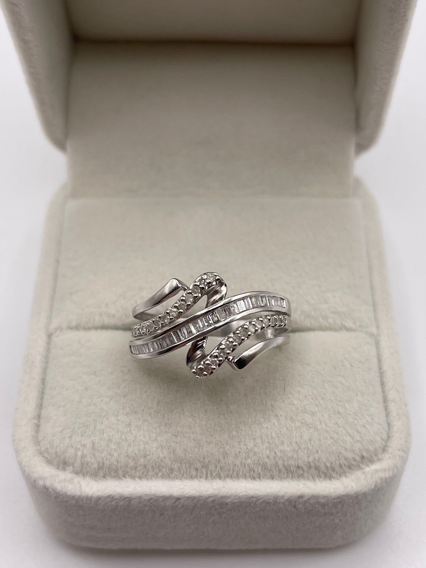 9ct white gold 50 point diamond ring