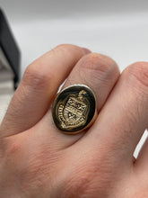 Load image into Gallery viewer, Heavy 9ct gold crest ring
