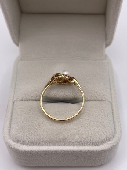9ct gold pearl and diamond ring