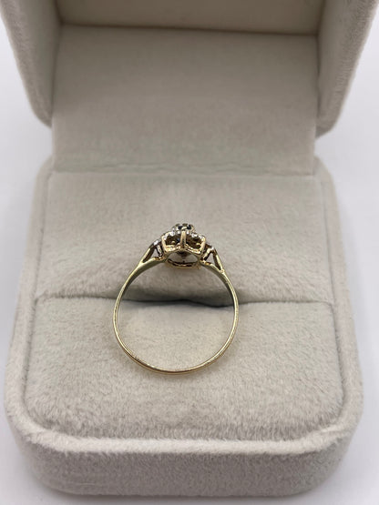 9ct gold sapphire and diamond ring