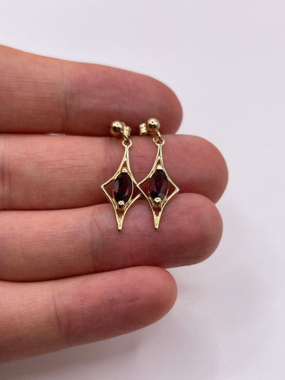 9ct gold garnet earrings