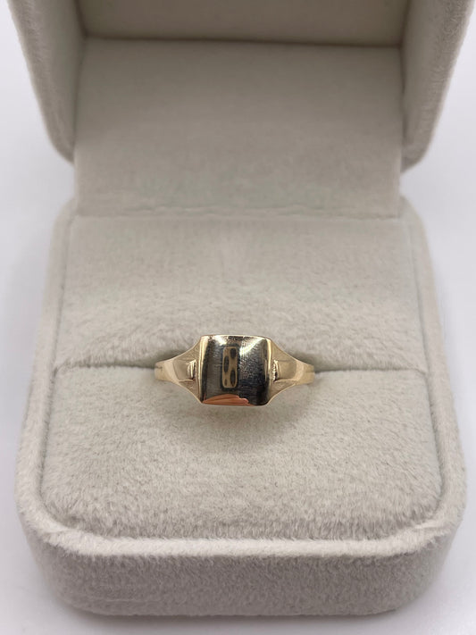 9ct gold signet ring