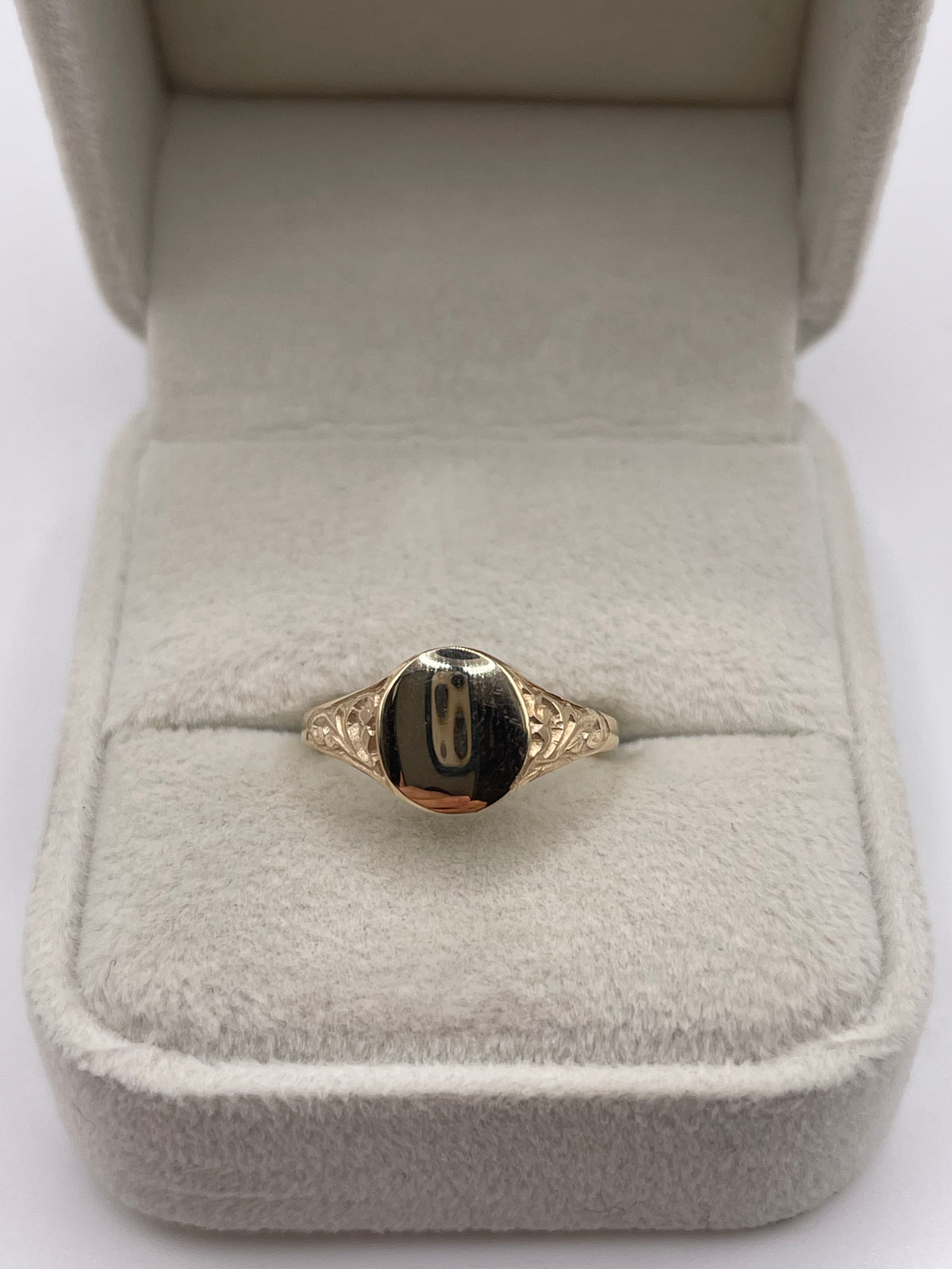 9ct gold signet ring