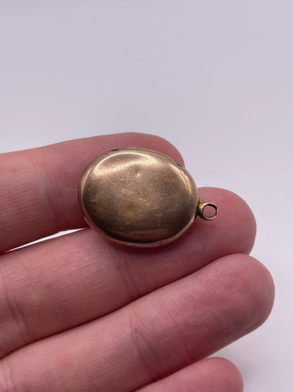 Antique 15ct gold enamelled locket