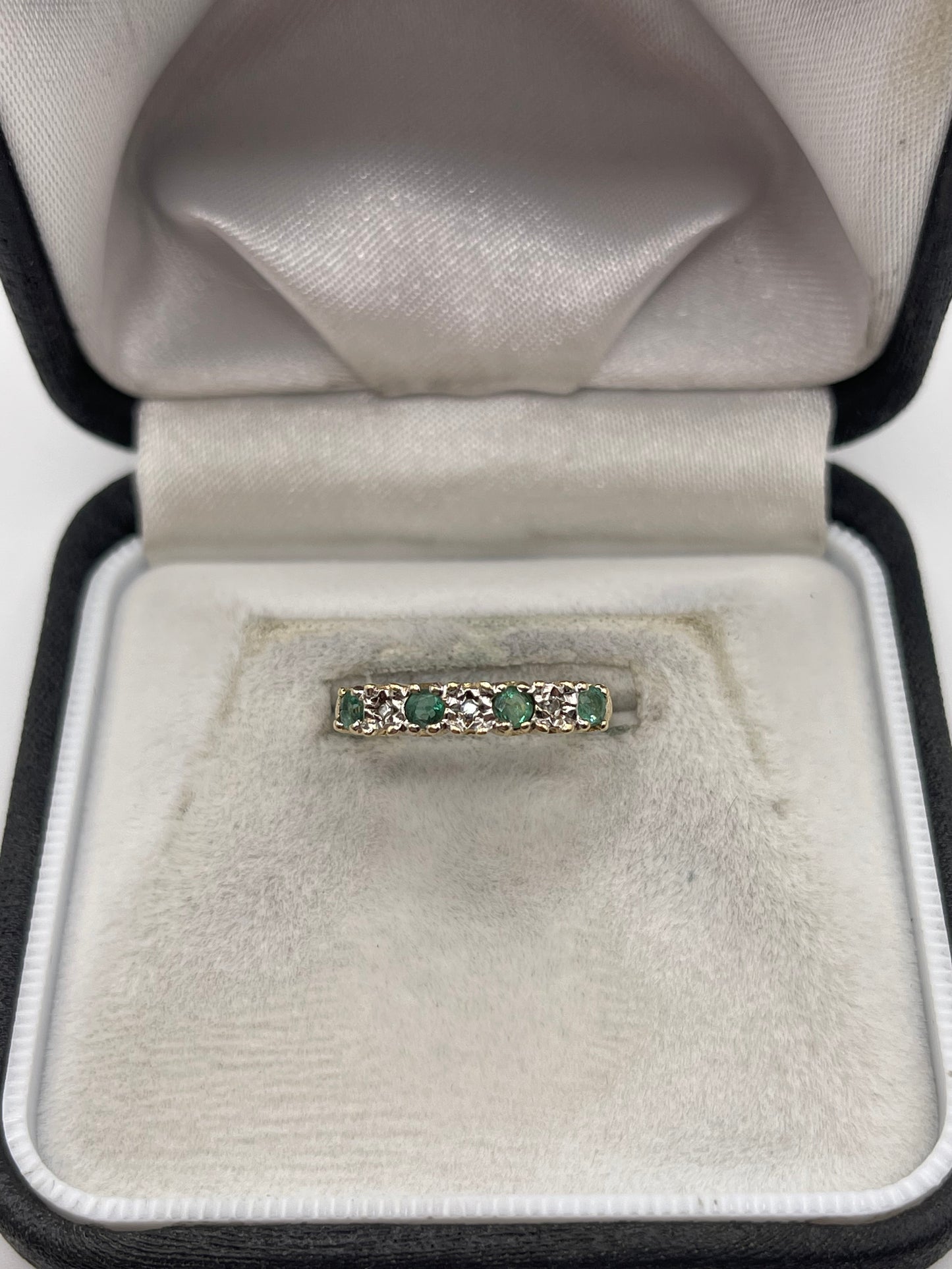 9ct gold emerald and diamond ring