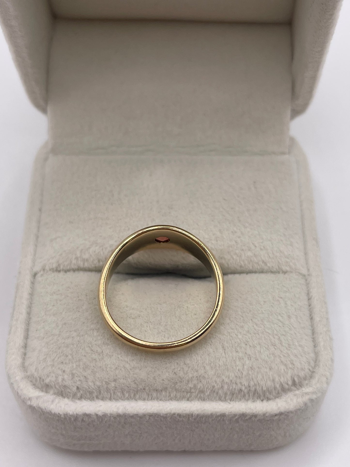 9ct gold garnet gypsy ring