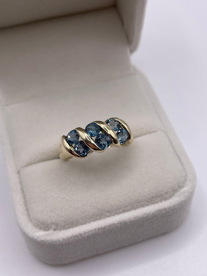9ct gold blue topaz ring
