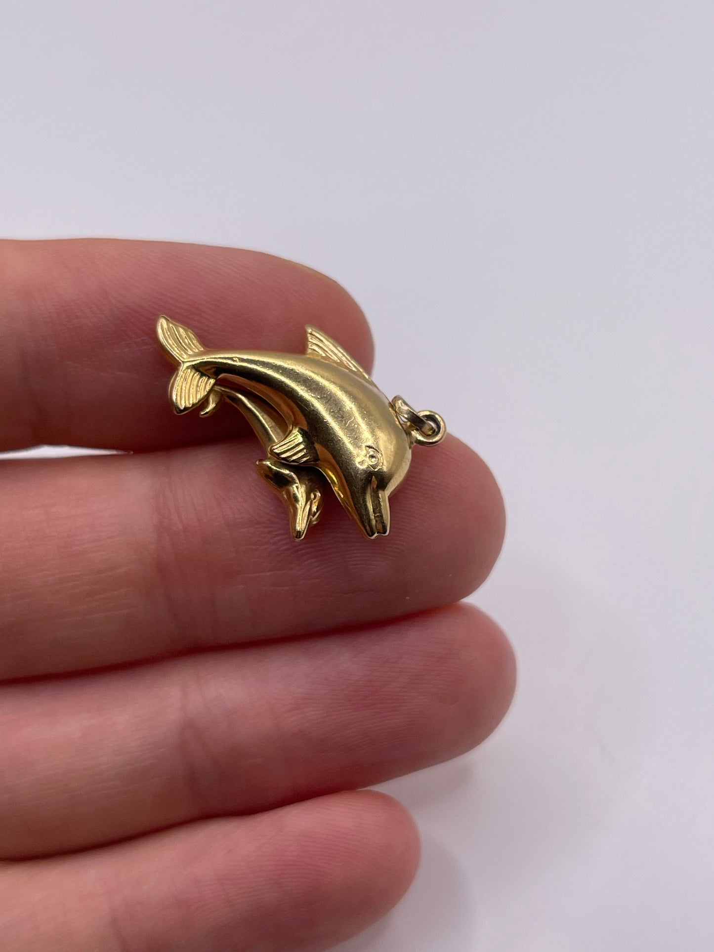 9ct gold dolphin charm
