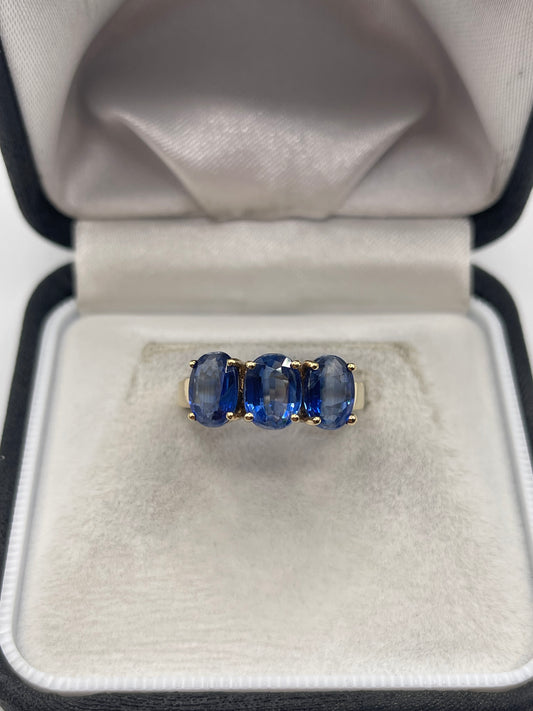 9ct gold kyanite ring