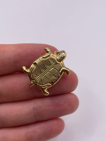 9ct gold turtle charm