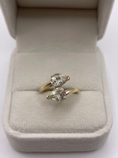 9ct gold quartz ring