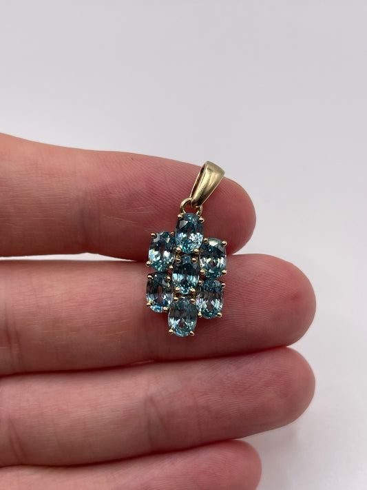 9ct gold blue zircon cluster pendant