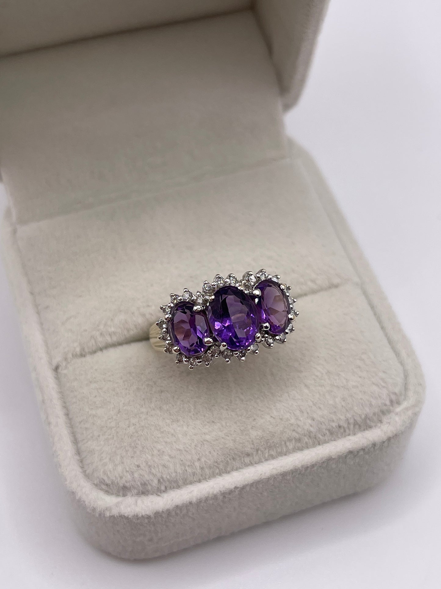 9ct gold amethyst and diamond ring