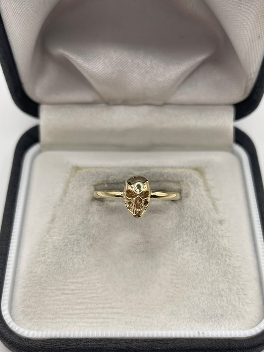 9ct gold skull ring