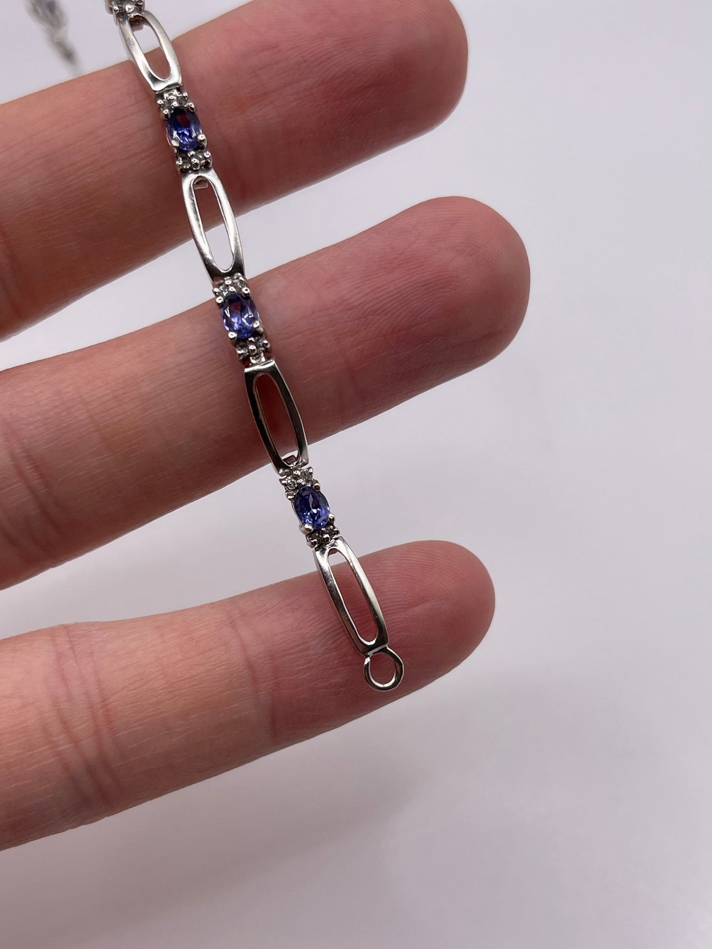 9ct white gold tanzanite and diamond bracelet