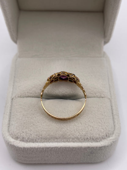 Antique 15ct gold garnet and emerald ring