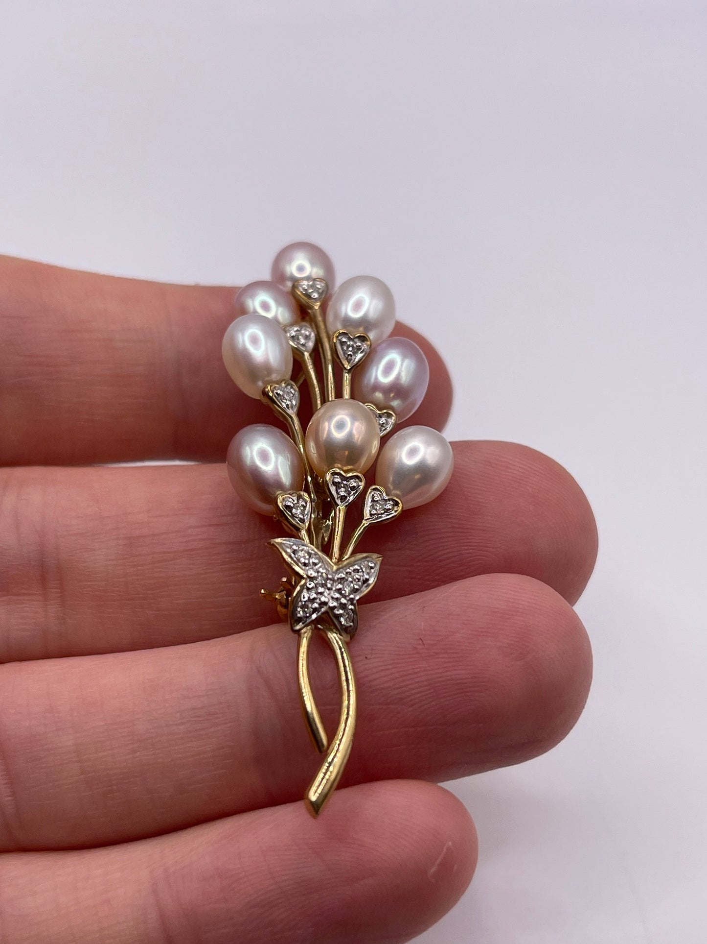 9ct gold pearl and diamond brooch