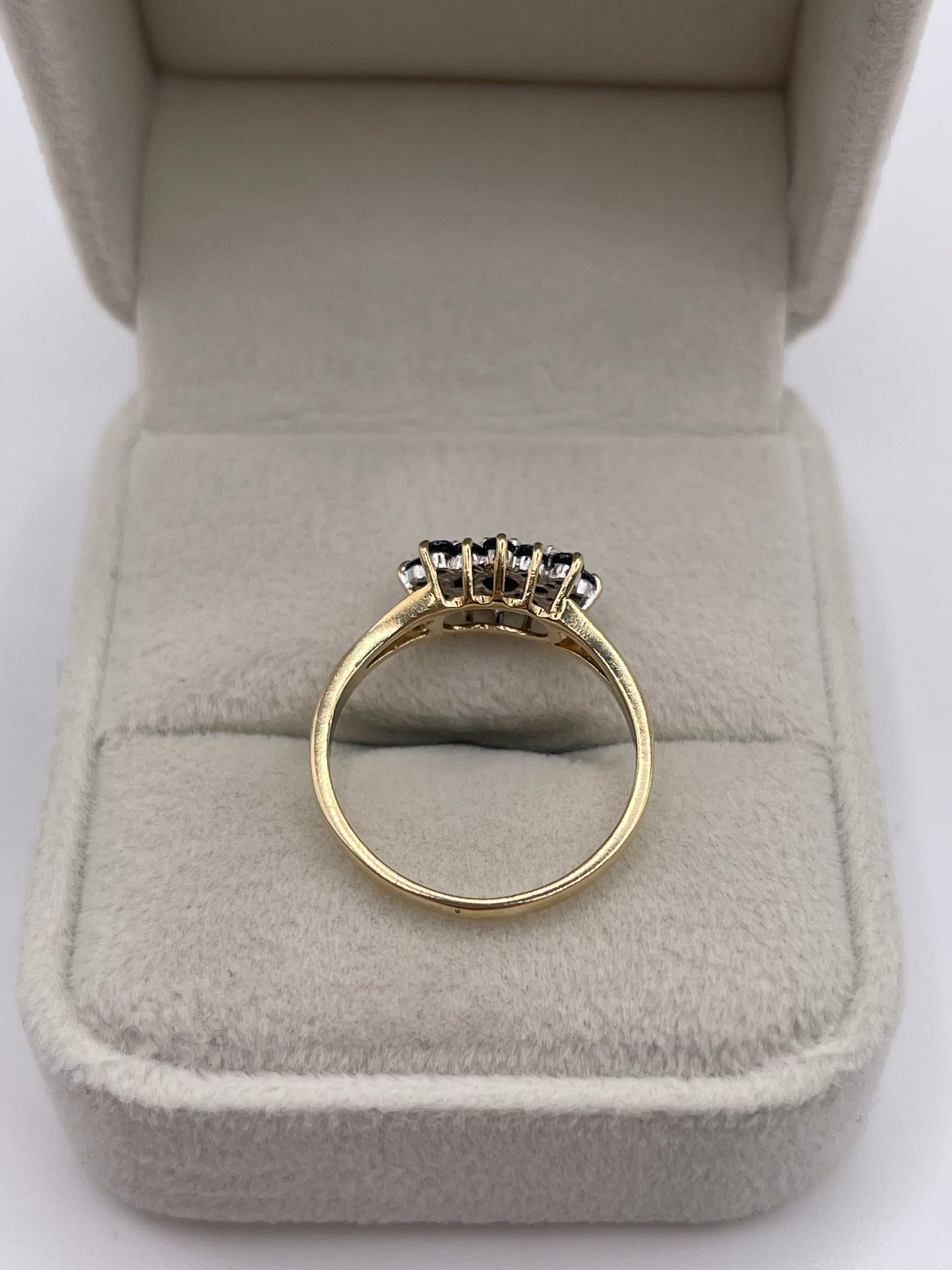 9ct gold sapphire and diamond ring