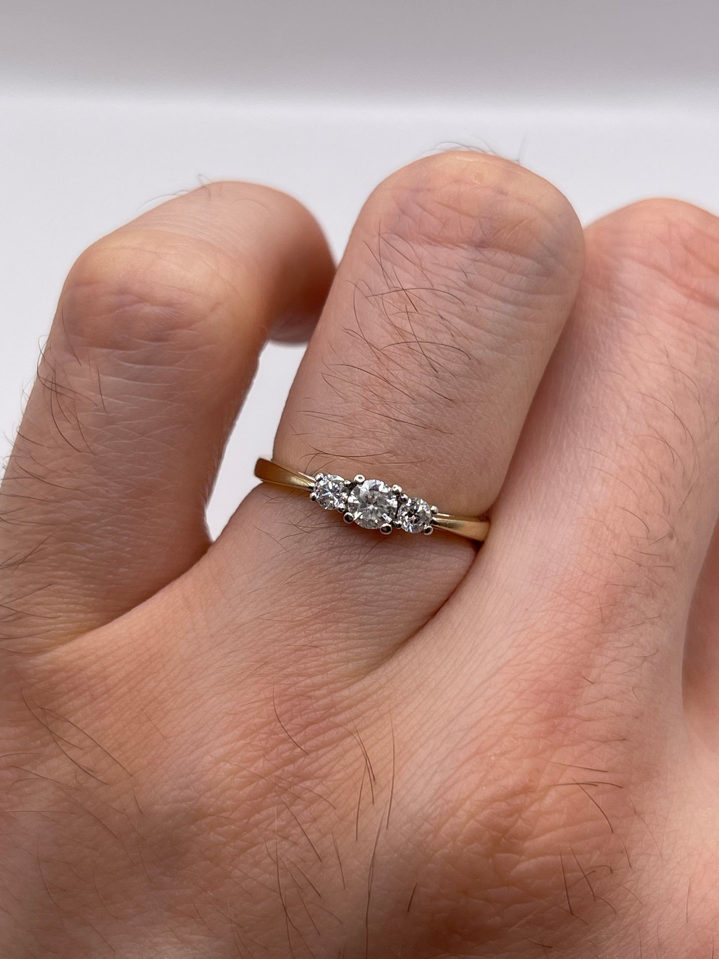 9ct gold diamond ring