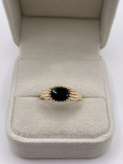 9ct gold onyx ring