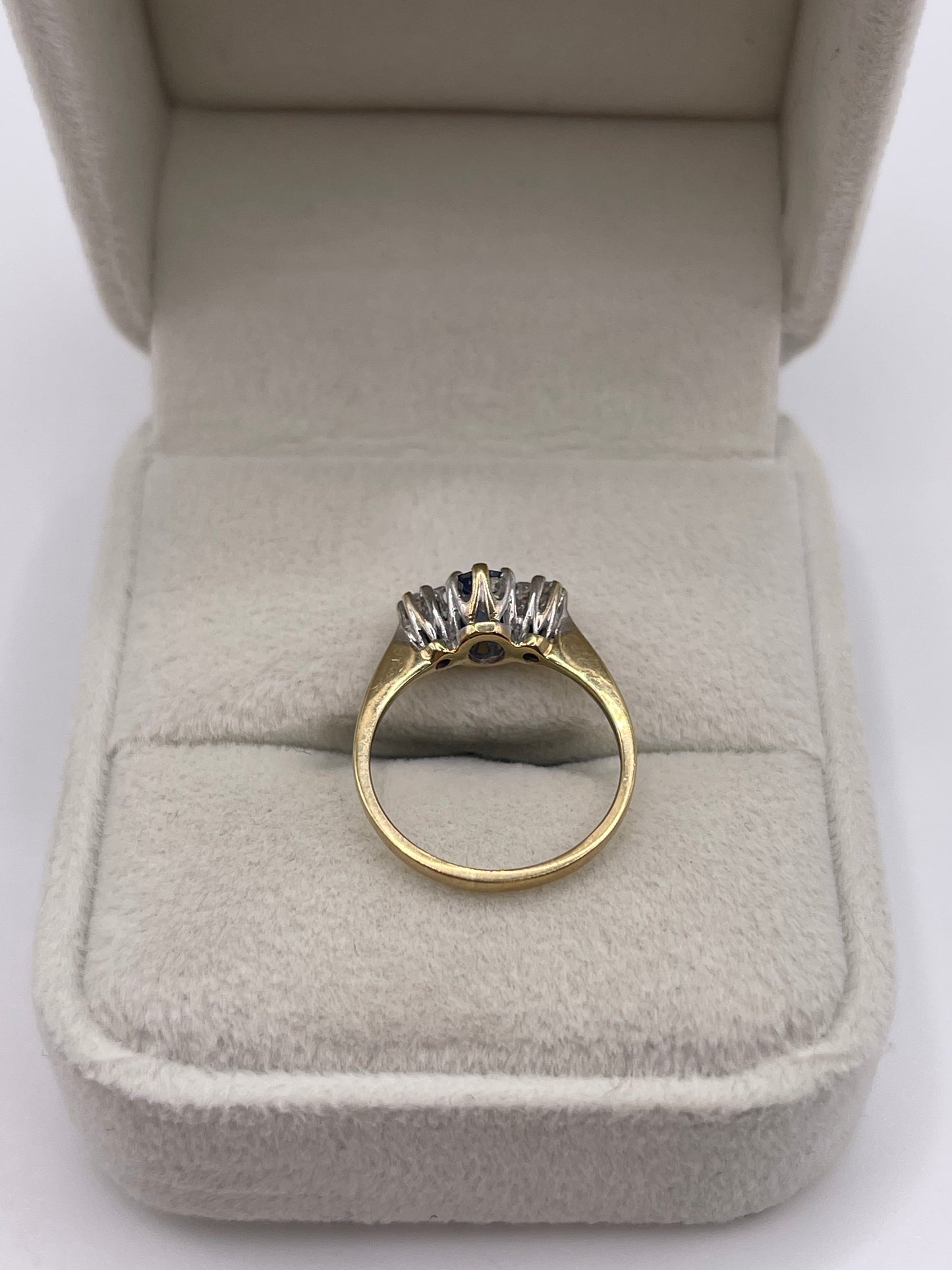 9ct gold sapphire and diamond ring