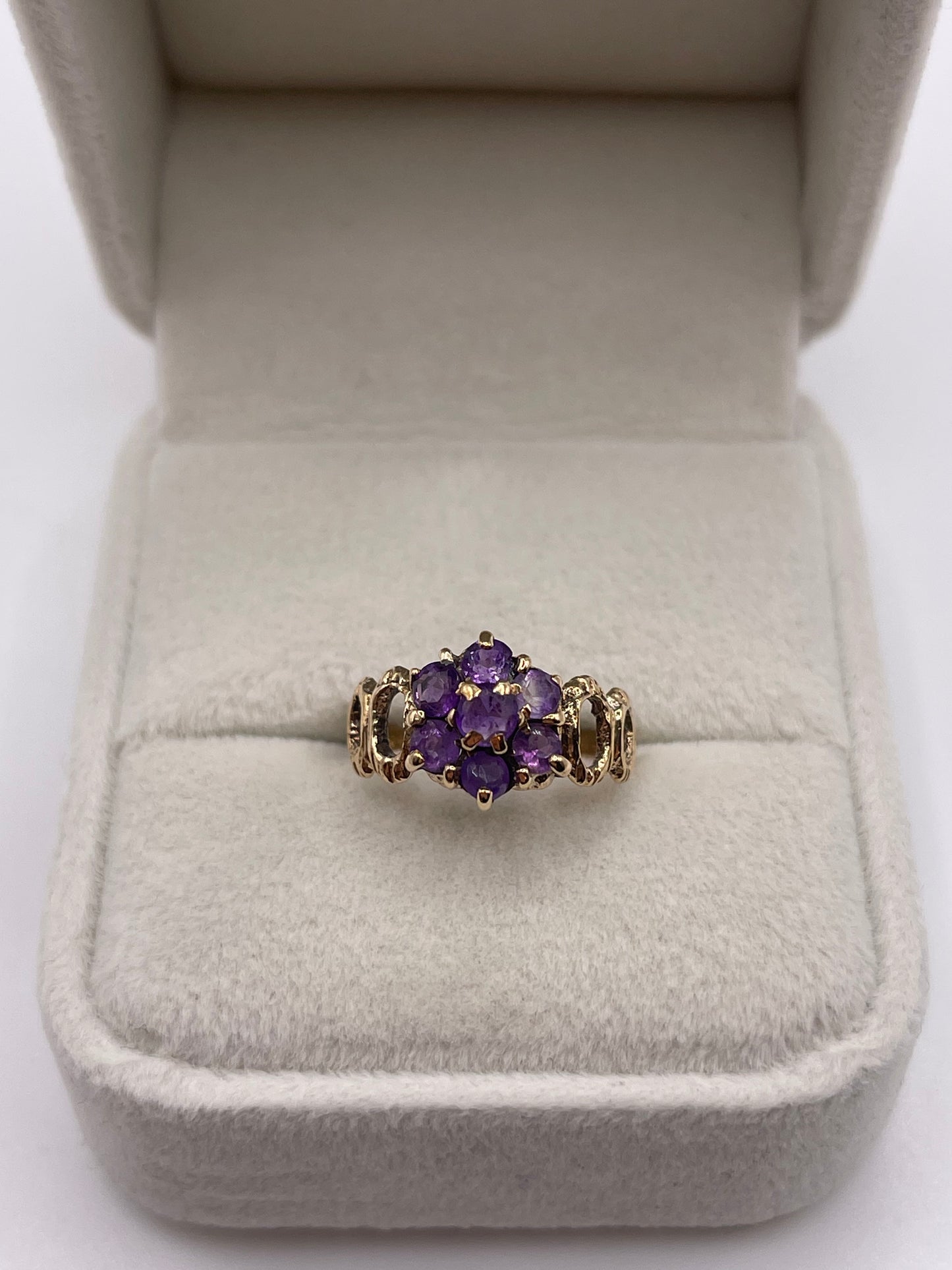 9ct gold amethyst cluster ring