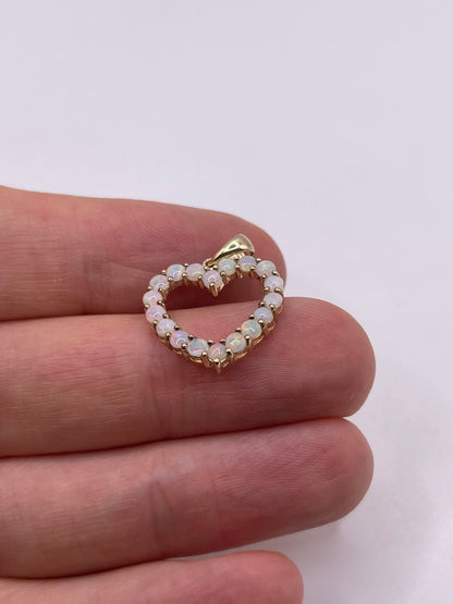 9ct gold opal heart pendant
