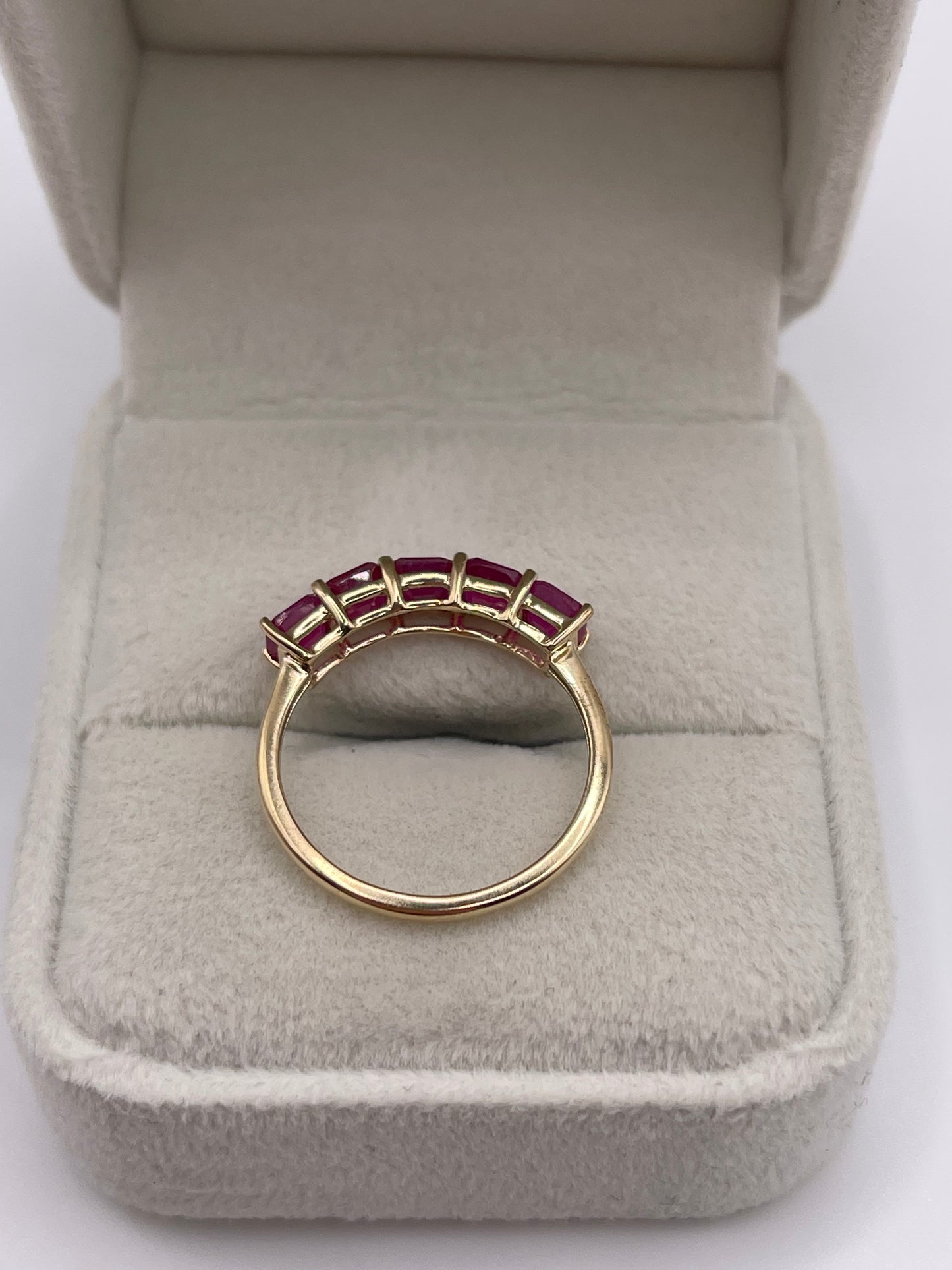 9ct gold ruby ring