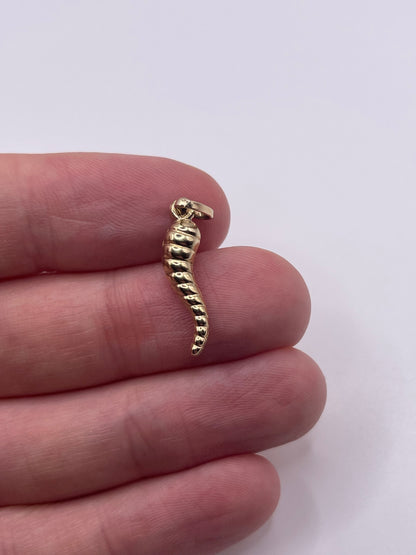 9ct gold horn of plenty charm