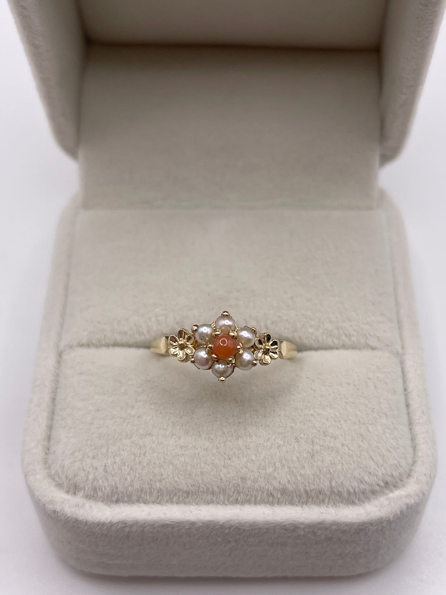 9ct gold coral and pearl ring