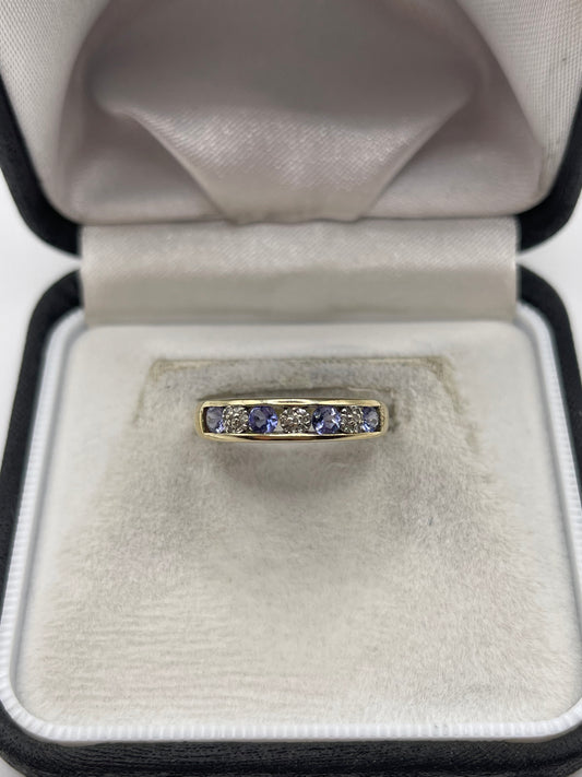 9ct gold tanzanite and diamond ring