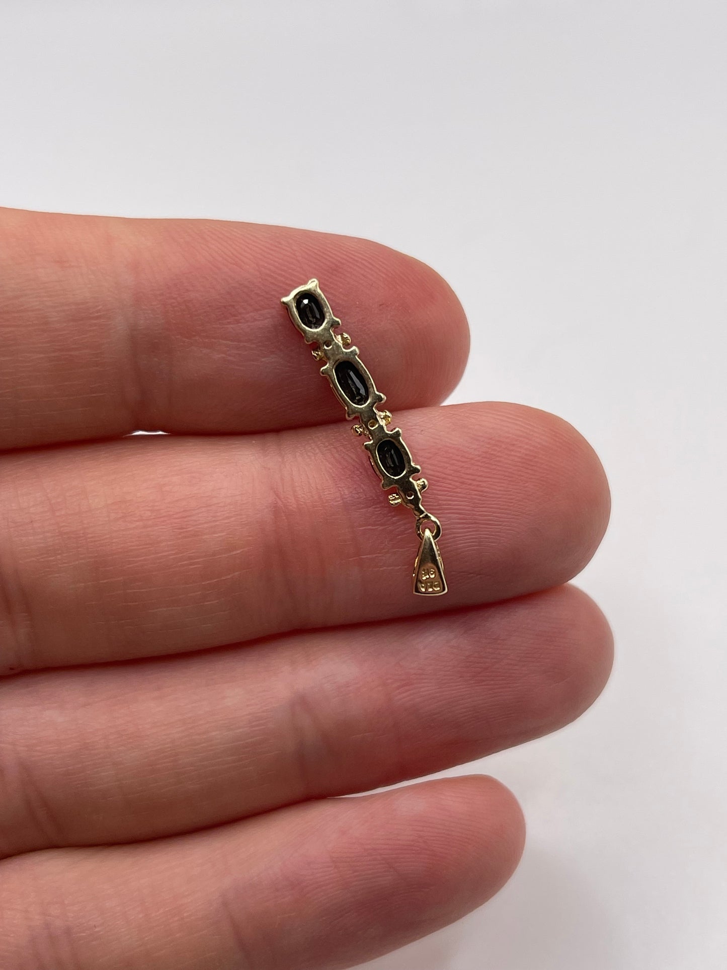 9ct gold sapphire and diamond pendant