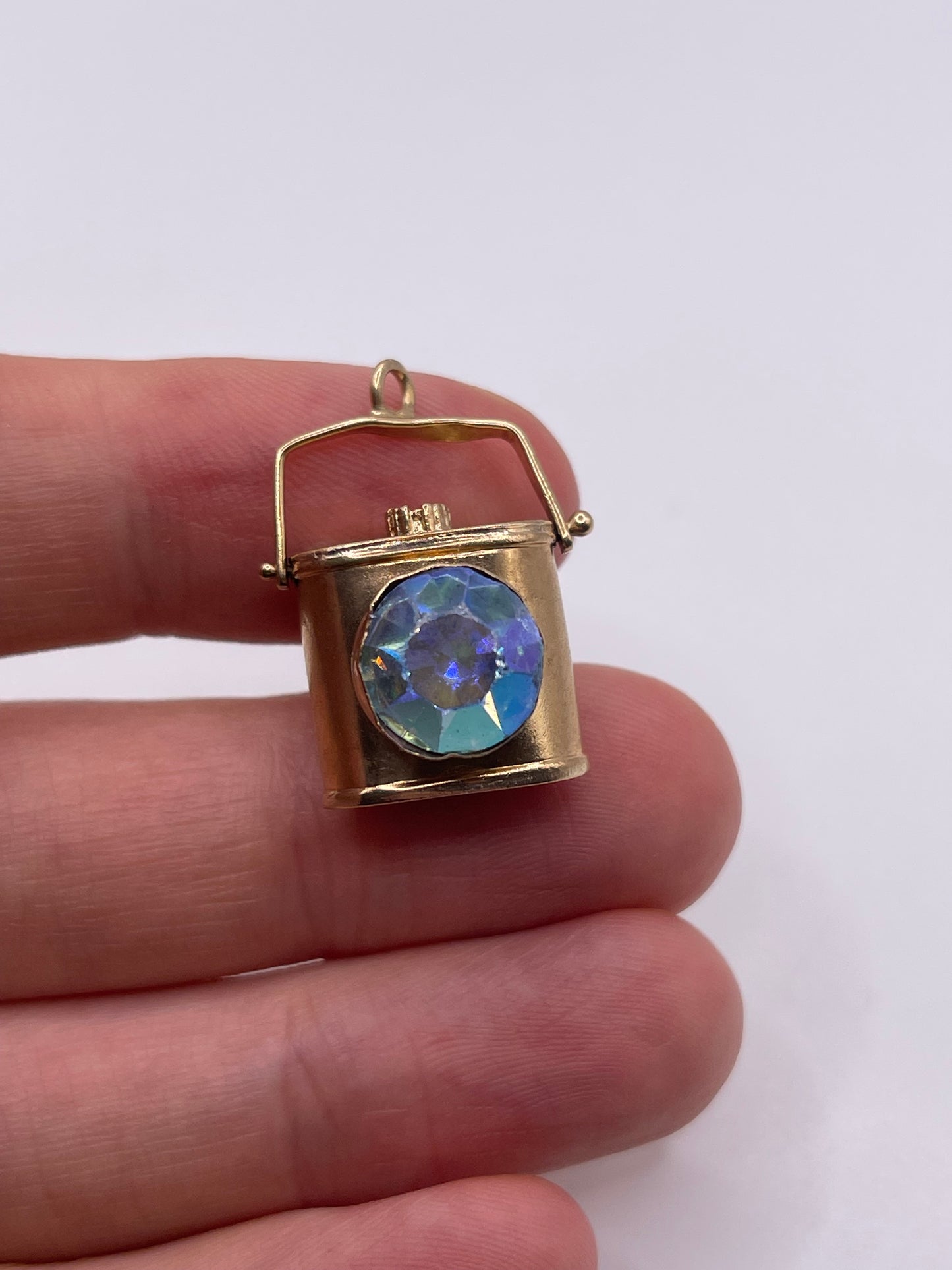 9ct gold lantern charm