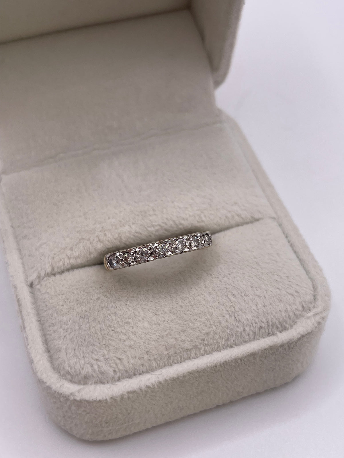 9ct gold diamond ring