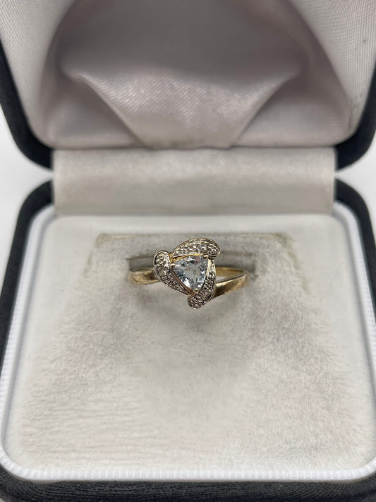 9ct gold topaz cluster ring